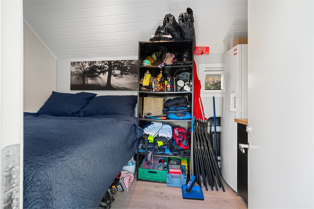 Isolert frittstående utebod