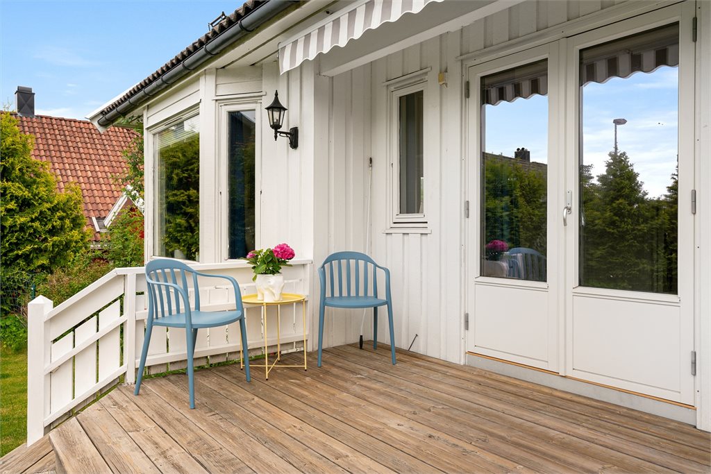 Trivelig terrasse med direkte utgang fra stue